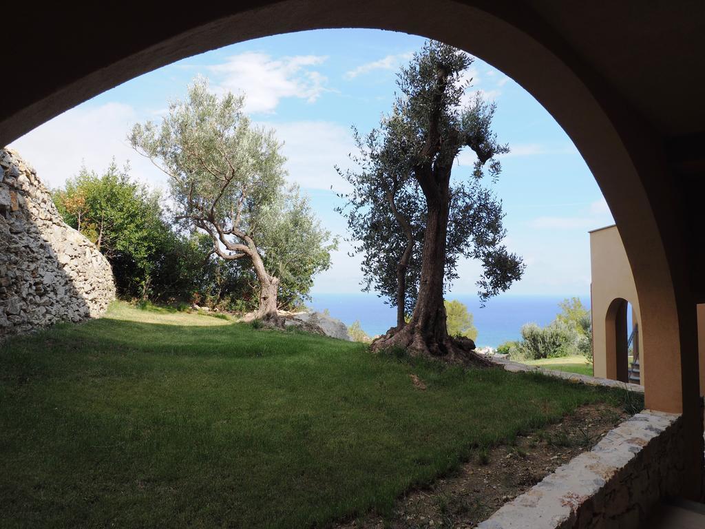 Agriturismo "I Castellari" Pietra Ligure Exterior foto